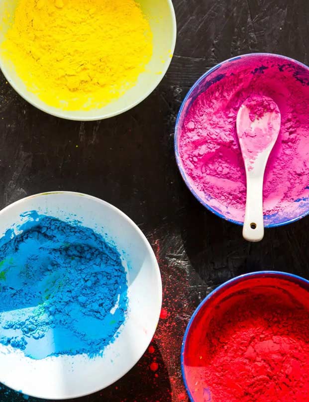 Relainage et ravivement des couleurs de tapis - PATRETAPIS en France : Relainage de tapis et reconstitution du velours, création de teinte pour tapis, ravivement des couleurs de vos tapis dans toute la France