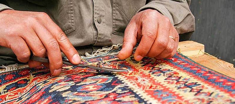 Restauration et réparation de tapis - PATRETAPIS dans toute la France : Réparation restauration de tapis et tapisserie : réparation des lisières, restauration des franges de tapis, traitement des trames, resserrage des nœuds de tapis dans toute la France